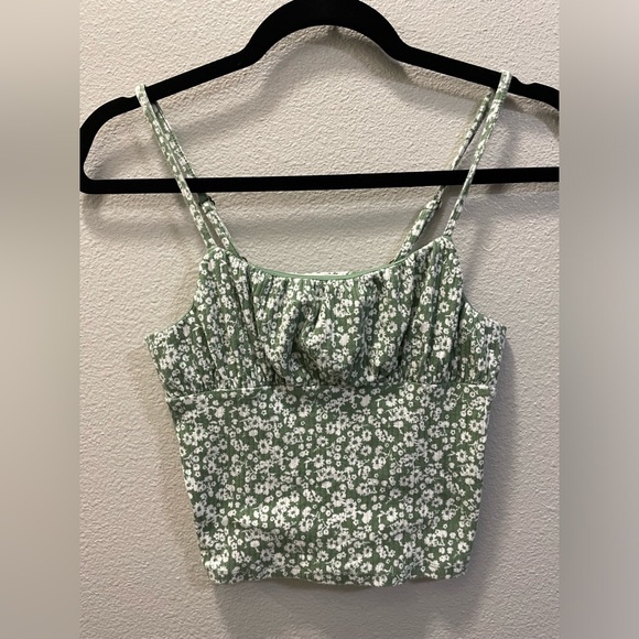 Green Flowered crop top - Picture 1 of 3